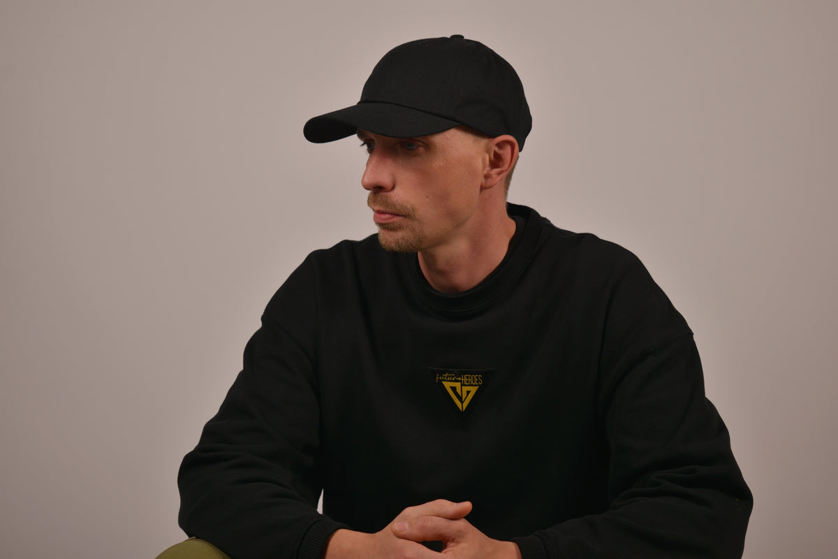Crew neck black